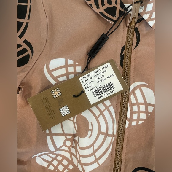 BNWT and Box BURBERRY Baby Beige Thomas Bear Jumpsuit - 6M - Picture 4 of 8